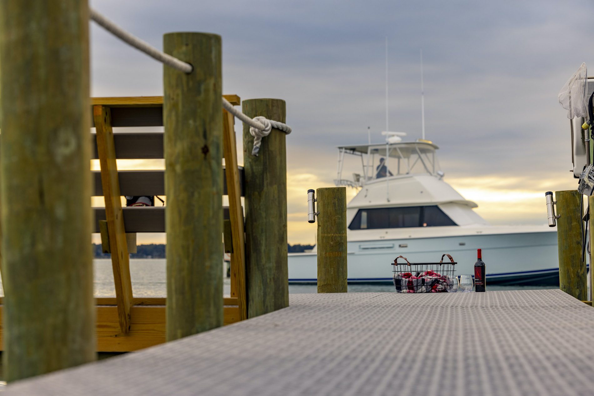 Dock Deck Marine Titan Deck & Plastic Decking Supplies | |